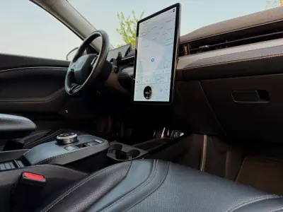 Ford Mustang Mach-E 2022 - 25900 EUR, 139000 km - AUTO.MOTO.pt - 139000km - foto 10 de 19