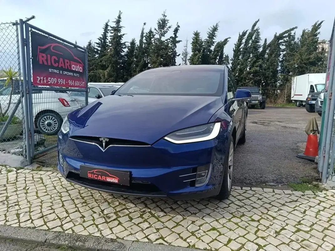Tesla Model X 2020 - 45500 EUR, 85990 km - AUTO.MOTO.pt - 85990km - foto 2 de 38