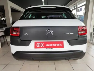 Citroën C4 Cactus 2018 - 9150 EUR, 106600 km - AUTO.MOTO.pt - 106600km - foto 9 de 37