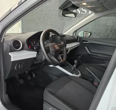 SEAT Arona 2025 - 17990 EUR, 18437 km - AUTO.MOTO.pt - 18437km - foto 14 de 18