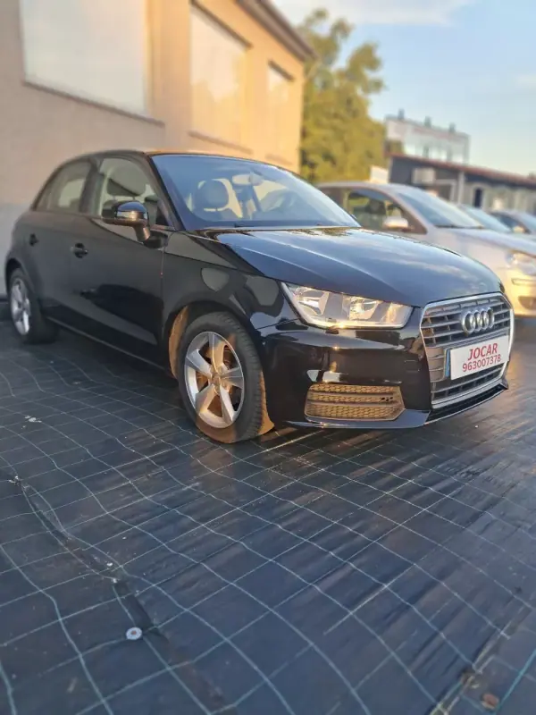Audi A1 Sportback Tfsi Ultra Ambiente 2016 Gasolina — 169 098 km Audi A1 Sportback Tfsi Ultra Ambiente 2016 Gasolina