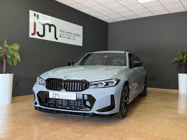 BMW 330e Pack Desportivo M Auto 2022 Hybrid Plug-In — 149 874 km · Braganca BMW 330e Pack Desportivo M Auto 2022 Hybrid Plug-In