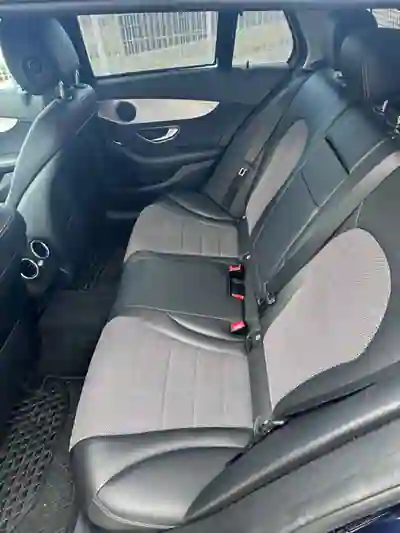 Mercedes-Benz C 180 2019 - 22500 EUR, 104000 km - foto 3 de 10