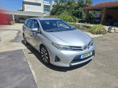 Toyota Auris Touring Sports 2014 - 9920 EUR, 222597 km - AUTO.MOTO.pt - 222597km - foto 13 de 14