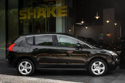 Peugeot 3008 2010 - 7490 EUR, 200623 km - AUTO.MOTO.pt - 200623km - foto 11 de 36