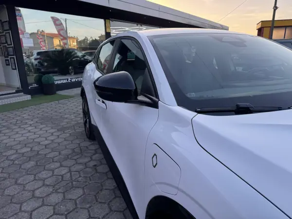 Renault Mégane E-Tech 2022 - 22500 EUR, 96000 km - AUTO.MOTO.pt - 96000km - foto 25 de 44