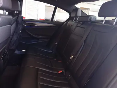 BMW 520 2017 - 33950 EUR, 225000 km - AUTO.MOTO.pt - 225000km - foto 17 de 21