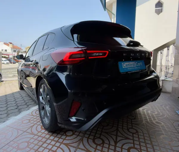 Ford Focus 2023 - 17950 EUR, 54000 km - AUTO.MOTO.pt - 54000km - foto 8 de 25