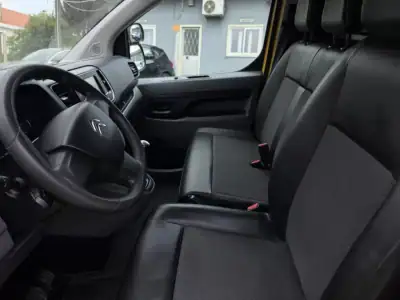 Citroën Jumpy 2019 - 15900 EUR, 122000 km - AUTO.MOTO.pt - 122000km - foto 42 de 60