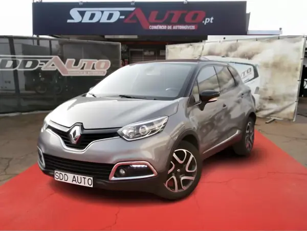 Renault Captur 2014 - 12900 EUR, 155622 km - AUTO.MOTO.pt - 155622km - foto 3 de 30