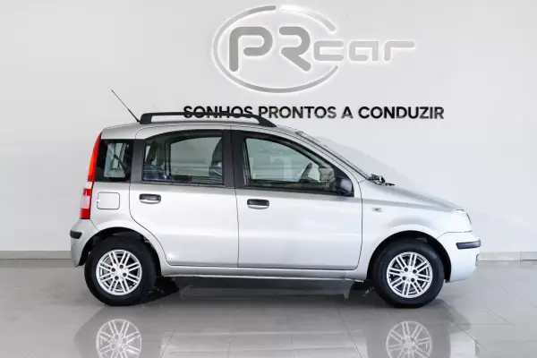 Fiat Panda 2006 - 3900 EUR, 75461 km - AUTO.MOTO.pt - 75461km - foto 6 de 22