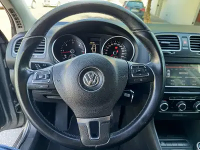 Volkswagen Golf 2010 - 8490 EUR, 178000 km - AUTO.MOTO.pt - 178000km - foto 16 de 18
