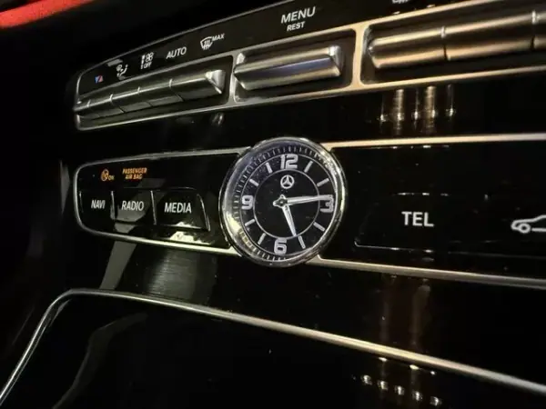 Mercedes-Benz E 300 2019 - 25750 EUR, 235639 km - AUTO.MOTO.pt - 235639km - foto 20 de 20