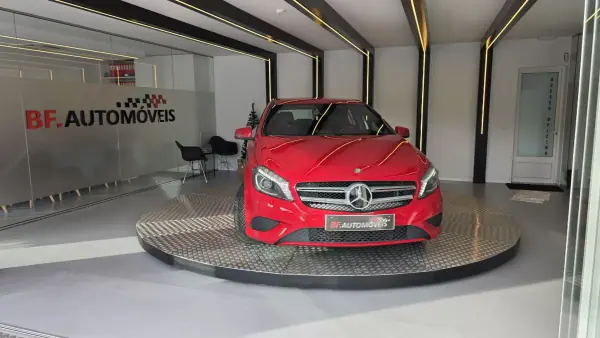 Mercedes-Benz A 160 2015 - 12900 EUR, 208637 km - AUTO.MOTO.pt - 208637km - foto 10 de 53