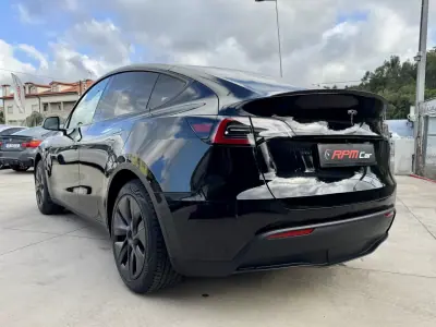 Tesla Model Y 2024 - 37999 EUR, 35000 km - AUTO.MOTO.pt - 35000km - foto 12 de 22