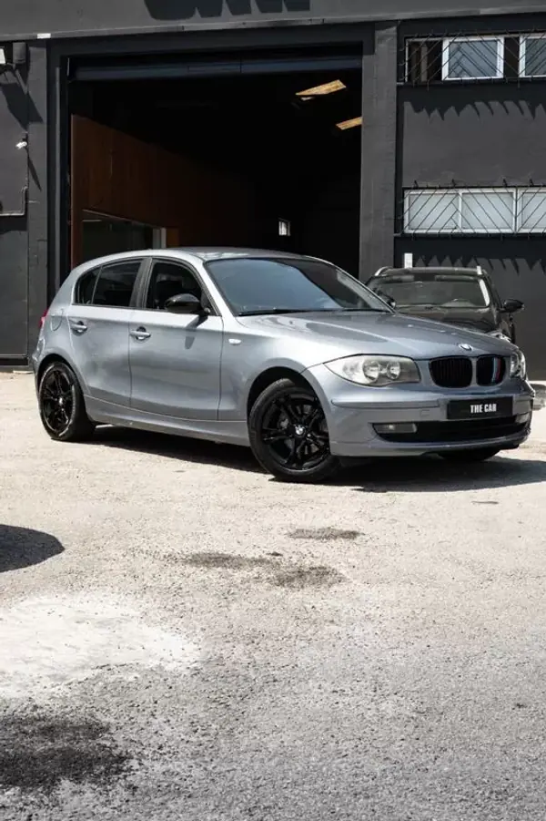 BMW 118 2007 - 7950 EUR, 371000 km - AUTO.MOTO.pt - 371000km - foto 2 de 16