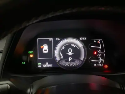 Lexus UX 250h 2021 - 24950 EUR, 126000 km - AUTO.MOTO.pt - 126000km - foto 10 de 20