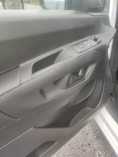 Opel Combo 2020 - 12978 EUR, 149789 km - AUTO.MOTO.pt - 149789km - foto 4 de 17