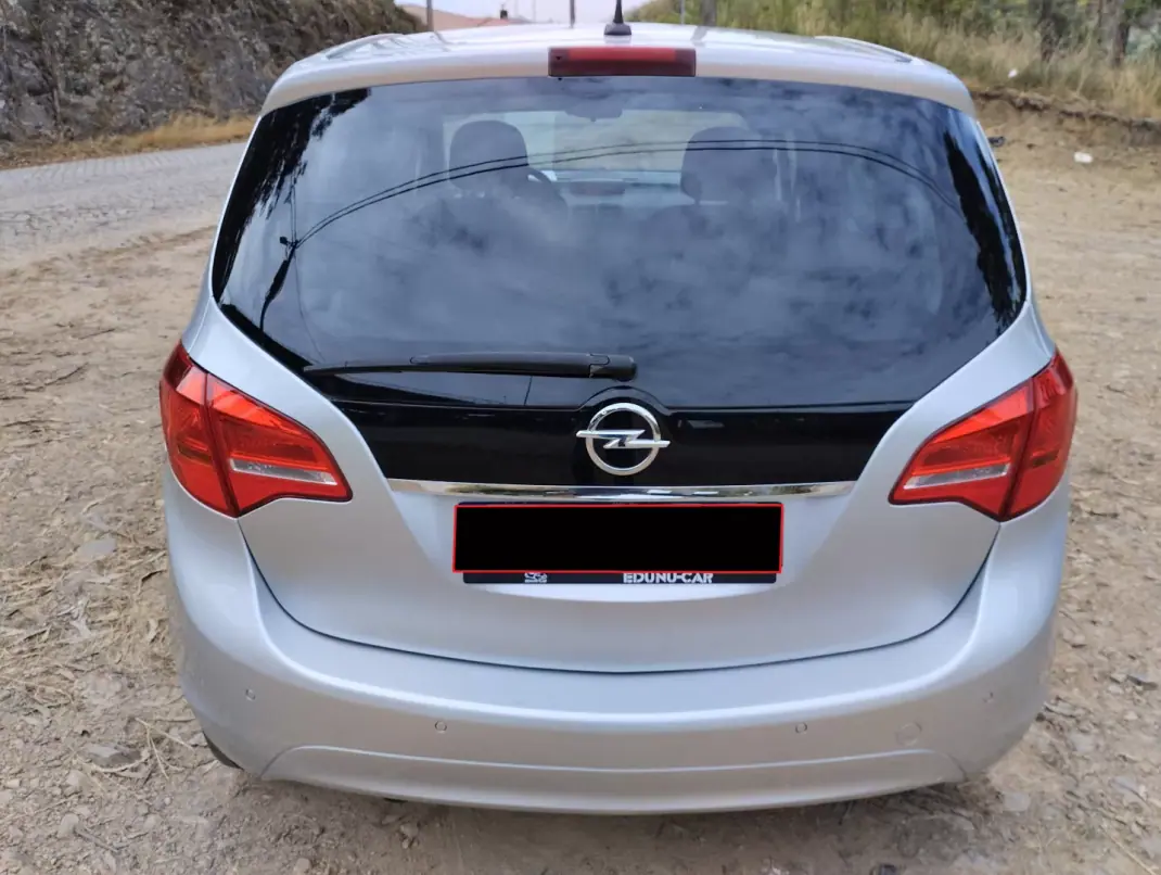Opel Meriva 2015 - 8950 EUR, 190000 km - AUTO.MOTO.pt - 190000km - foto 7 de 30