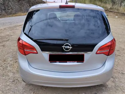 Opel Meriva 2015 - 8950 EUR, 190000 km - AUTO.MOTO.pt - 190000km - foto 7 de 30