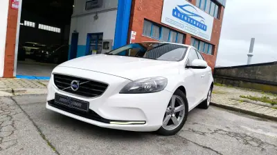 Volvo V40 2013 - 10900 EUR, 190000 km - AUTO.MOTO.pt - 190000km - foto 10 de 22