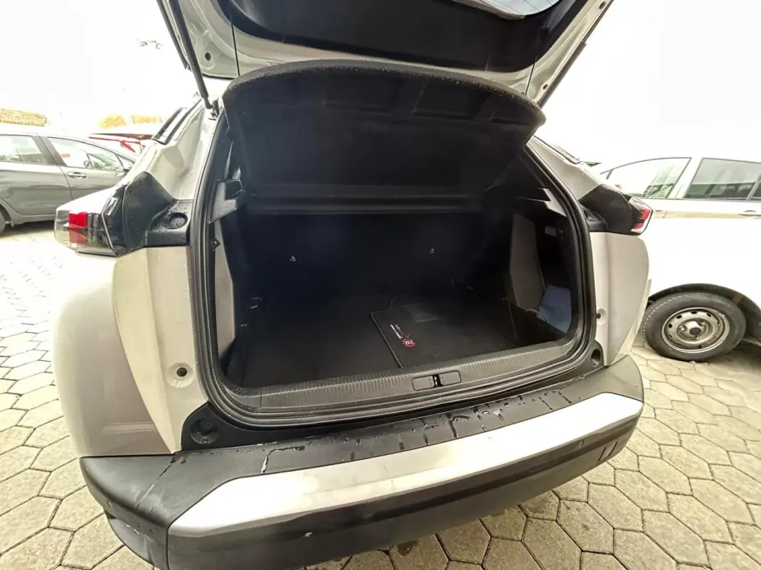 Peugeot 2008 2021 - 15750 EUR, 206114 km - AUTO.MOTO.pt - 206114km - foto 22 de 24