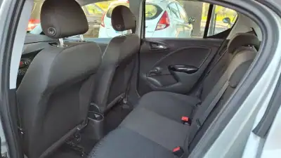 Opel Corsa 2016 - 7990 EUR, 204000 km - AUTO.MOTO.pt - 204000km - foto 8 de 9