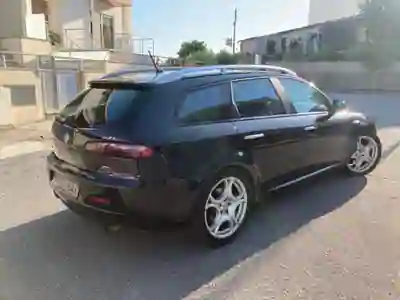Alfa Romeo 159 Sportwagon 2010 — foto 2 de 11