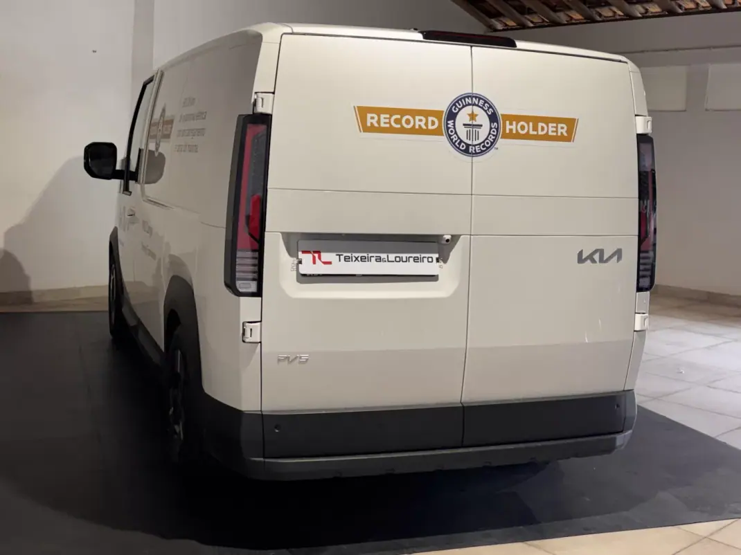 2026 - 36500 EUR, 4216 km - AUTO.MOTO.pt - 4216km - foto 7 de 23