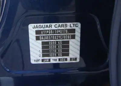 Jaguar X-Type 2003 - 9990 EUR, 128000 km - AUTO.MOTO.pt - 128000km - foto 21 de 31