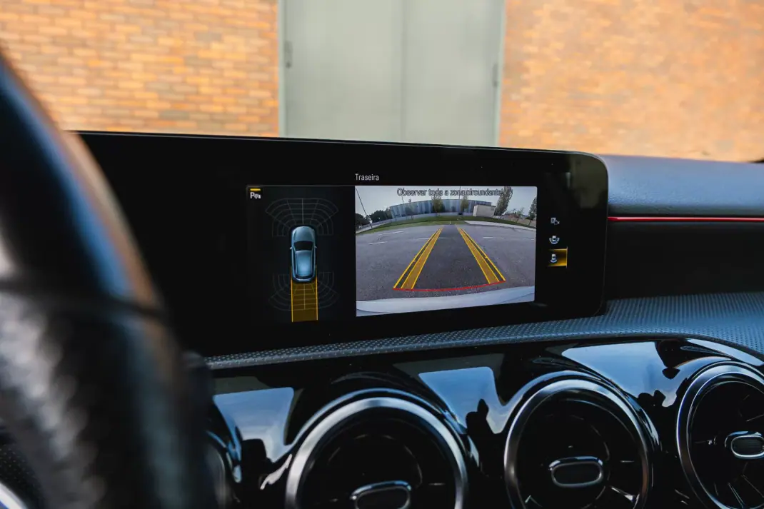 Mercedes-Benz A 180 2021 - 29900 EUR, 95000 km - AUTO.MOTO.pt - 95000km - foto 16 de 26