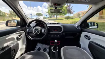Renault Twingo 2018 - 9980 EUR, 68000 km - AUTO.MOTO.pt - 68000km - foto 7 de 12