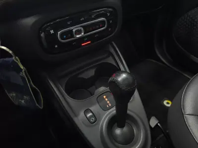 Smart ForTwo Coupé 2018 - 13450 EUR, 110509 km - AUTO.MOTO.pt - 110509km - foto 30 de 33