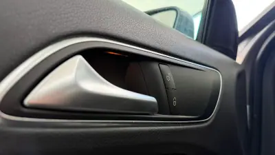 Mercedes-Benz A 180 2014 - 13990 EUR, 259250 km - AUTO.MOTO.pt - 259250km - foto 14 de 29