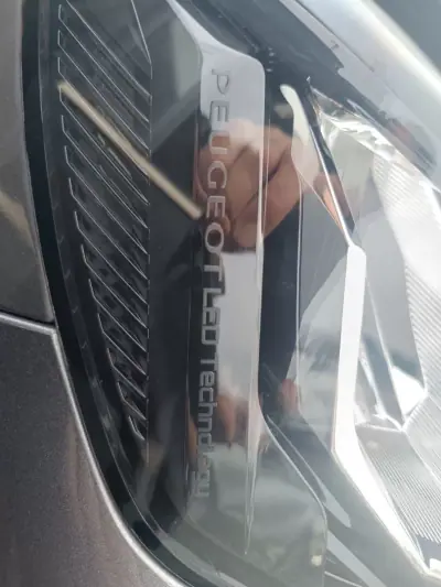 Peugeot 2008 2020 - 15900 EUR, 124990 km - AUTO.MOTO.pt - 124990km - foto 8 de 37