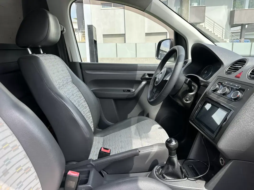 VW Caddy 2012 - 7900 EUR, 450000 km - 450000km - foto 36 de 45