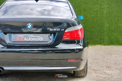 BMW 520 2008 - 9000 EUR, 343000 km - AUTO.MOTO.pt - 343000km - foto 6 de 34