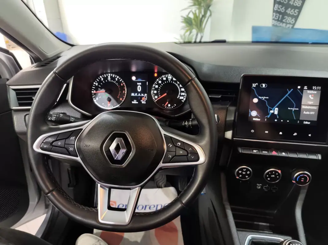 Renault Clio 2021 - 12750 EUR, 76000 km - 76000km - foto 11 de 24