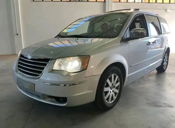 Chrysler Grand Voyager 2.8 CRD ATX Limited Stow Go 2008 Diesel — 290 000 km Chrysler Grand Voyager 2.8 CRD ATX Limited Stow Go 2008 Diesel