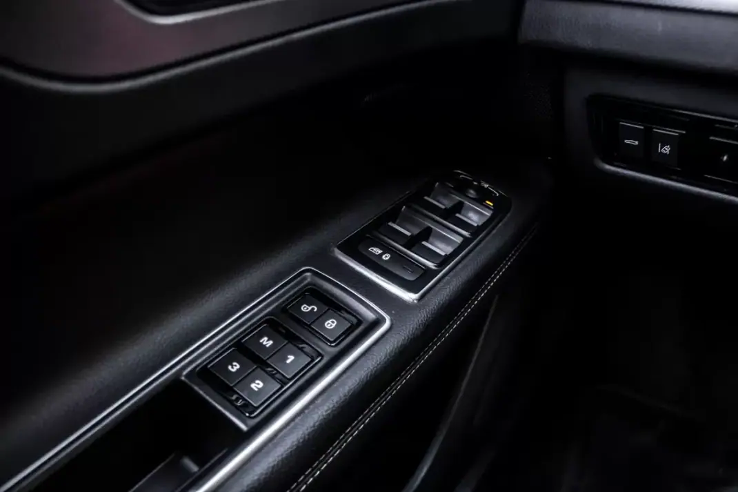 Jaguar XF Sportbrake 2019 - 23990 EUR, 147458 km - AUTO.MOTO.pt - 147458km - foto 19 de 45