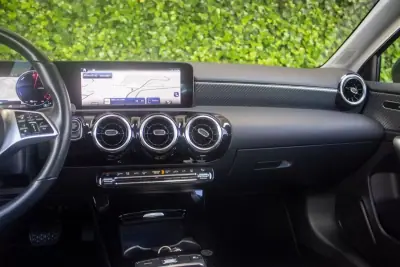 Mercedes-Benz A 250 Limousine 2023 - 31900 EUR, 33000 km - AUTO.MOTO.pt - 33000km - foto 13 de 14