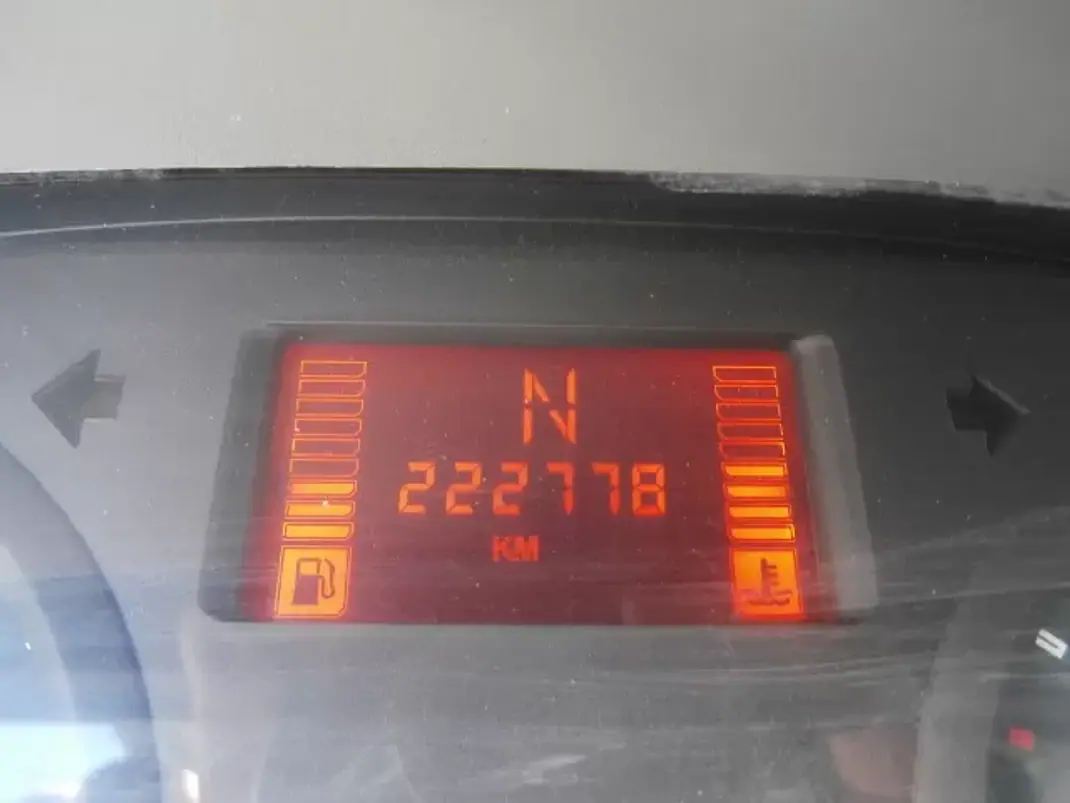 Renault MASTER 2.2DCI CAIXA ABERTA 2006 - 16200 EUR, 222778 km - AUTO.MOTO.pt - 222778km - foto 18 de 22