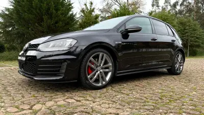 Volkswagen Golf 2015 - 21500 EUR, 176000 km - AUTO.MOTO.pt - 176000km - foto 3 de 24
