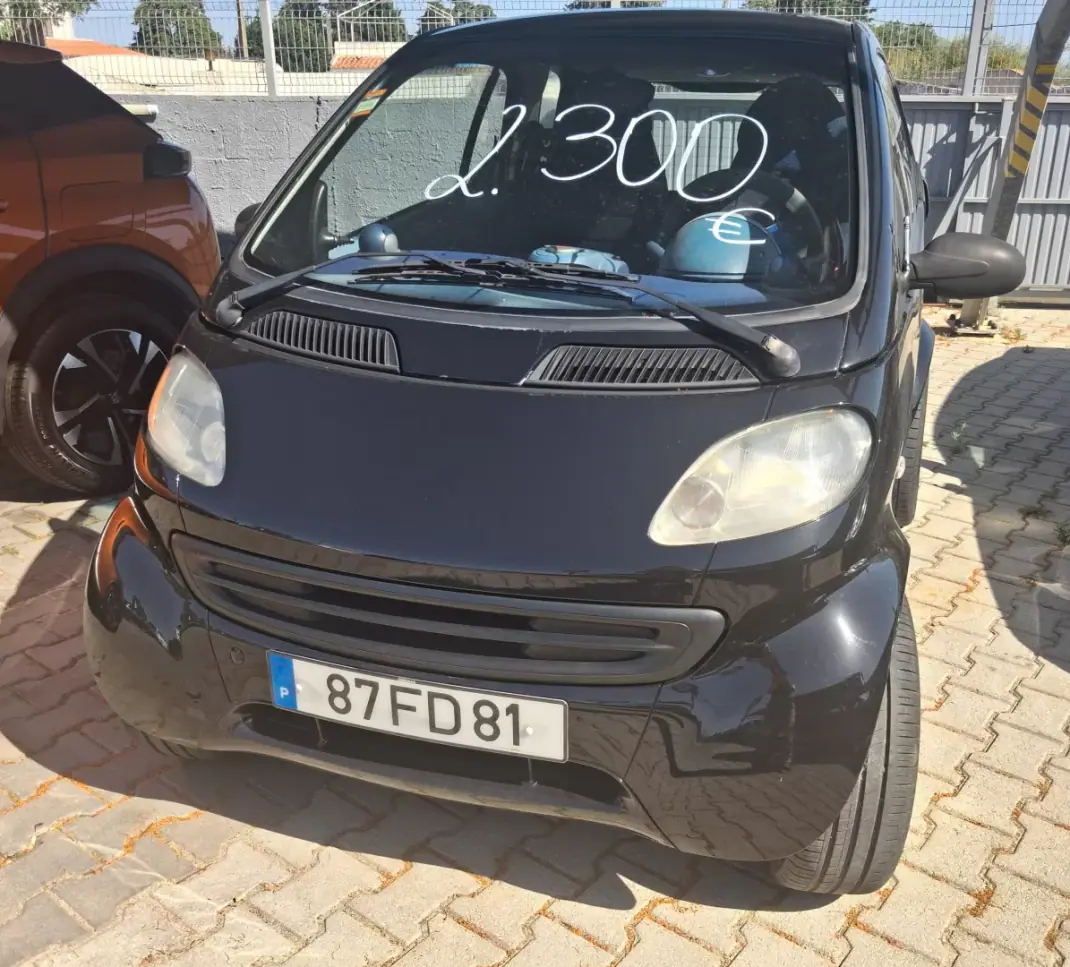 Smart ForTwo Coupé 2000 - 2300 EUR, 250000 km - AUTO.MOTO.pt - 250000km - foto 5 de 7