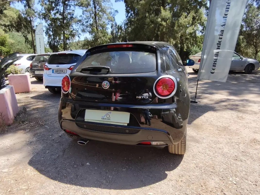 Alfa Romeo MiTo 2018 - 13500 EUR, 89500 km - AUTO.MOTO.pt - 89500km - foto 5 de 14