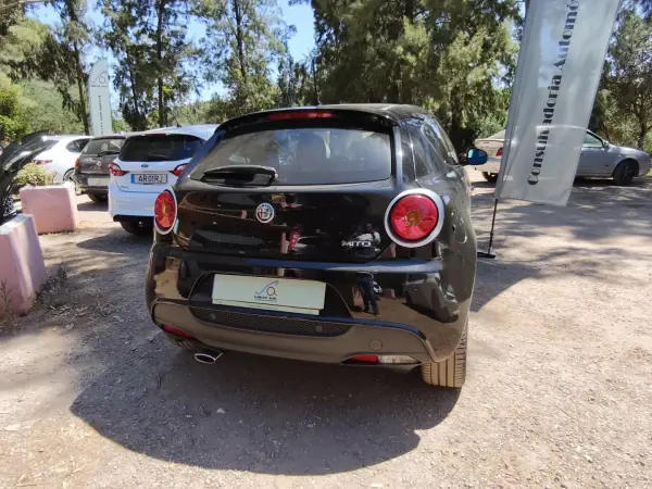 Alfa Romeo MiTo 2018 - 13500 EUR, 89500 km - AUTO.MOTO.pt - 89500km - foto 5 de 14