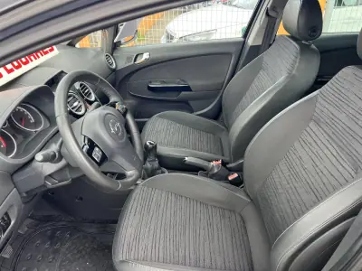 Opel Corsa 2014 - 6450 EUR, 136121 km - AUTO.MOTO.pt - 136121km - foto 16 de 23