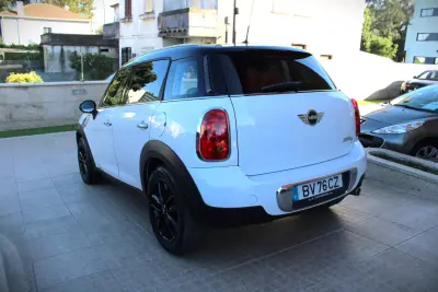 MINI Countryman 2011 - 12450 EUR, 201000 km - AUTO.MOTO.pt - 201000km - foto 7 de 21