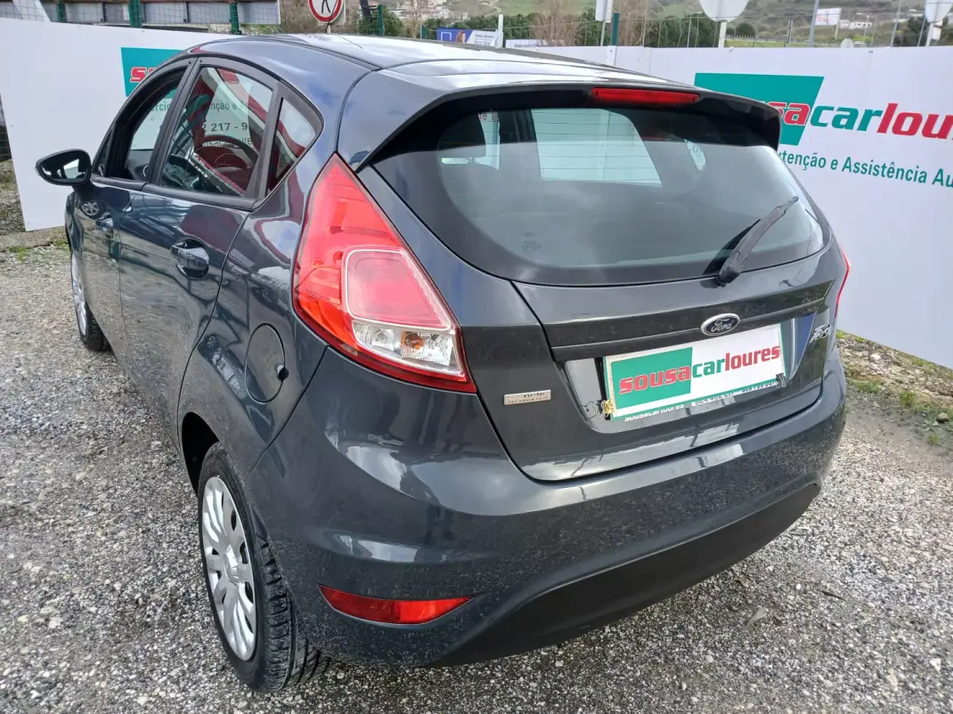 Ford Fiesta 2013 - 8150 EUR, 106782 km - AUTO.MOTO.pt - 106782km - foto 13 de 26