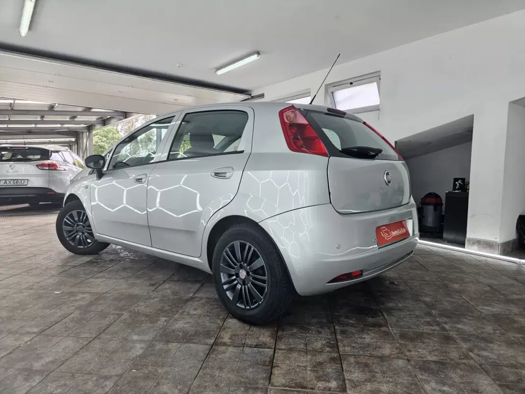 Fiat Grande Punto 2010 - 6000 EUR, 161462 km - AUTO.MOTO.pt - 161462km - foto 13 de 35